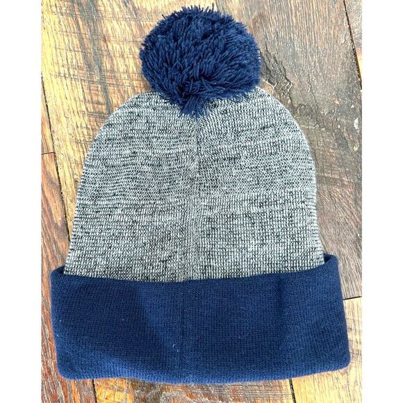 Tennessee Titans Beanie with Logo & Pom Pom NWOT - Picture 3 of 6